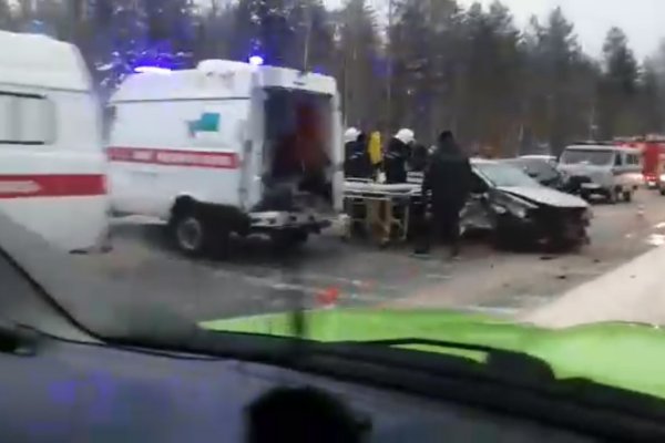 ДТП под Ухтой: аварию с семью пострадавшими спровоцировал водитель Volkswagen  /подробности/
