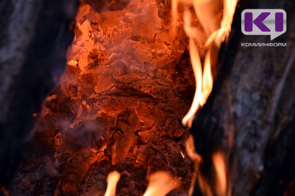В Коми сгорели дача, баня и хозпостройка
