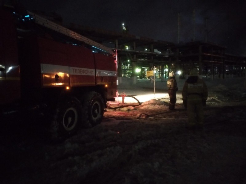Пожар на Ухтинском НПЗ полностью потушен