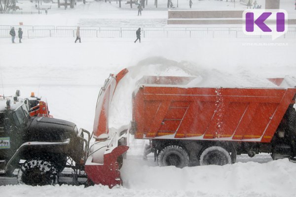 Дорожники столицы Коми за минувшие сутки вывезли из города 3800 кубометров снега