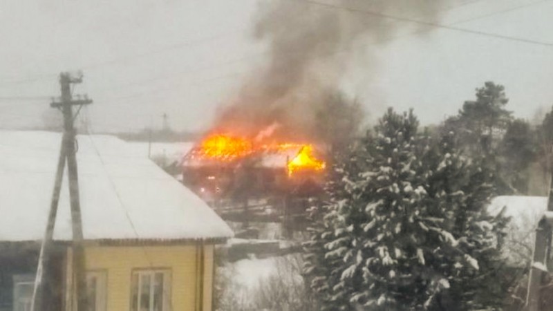 В Коми организован сбор помощи погорельцам уничтоженного огнем шестиквартирного дома 