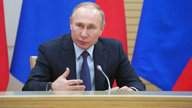 Путин одобрил идею сделать день общероссийского голосования выходным