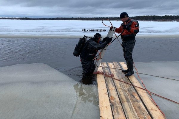 В поисках пропавших на реке Вычегда охотников спасателям помогают местные жители