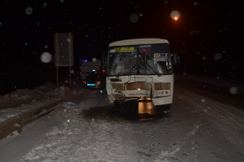 Госпитализация пострадавшим в ДТП у Выльтыдора пассажиркам автобуса не потребовалась/подробности/