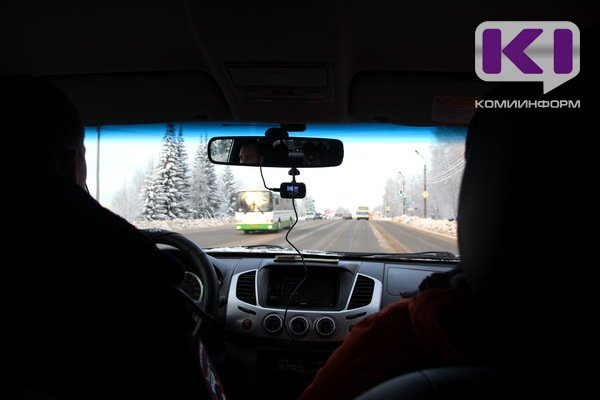 Отвлекся на дороге: ухтинскому водителю придется возместить более 170 тыс. рублей за мелкое ДТП с дорогой иномаркой