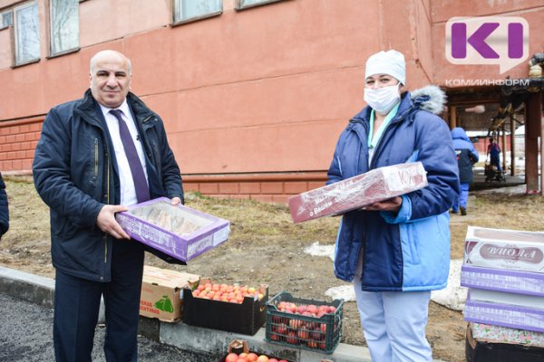 Азербайджанцы в Коми доставили фрукты и овощи в закрытую на карантин Эжвинскую больницу 
