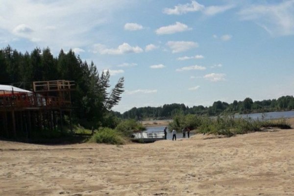 Отдыхающие в сыктывкарском м. Лемью обнаружили в реке тело