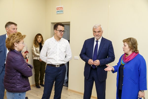 Владимир Уйба и Ольга Ярилова посетили социокультурный центр в усть-цилемском селе Карпушевка