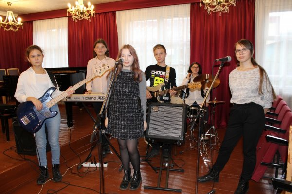 Юные музыканты Усть-Цильмы открыли для себя мир эстрады вместе с ЛУКОЙЛом