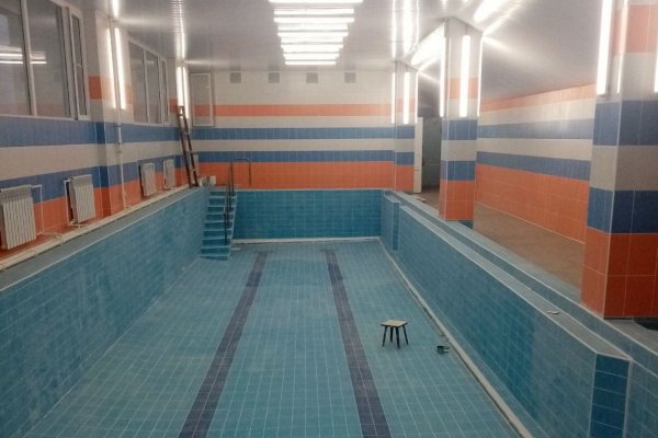 В Усинске отремонтировали учебную ванну в спортшколе №1