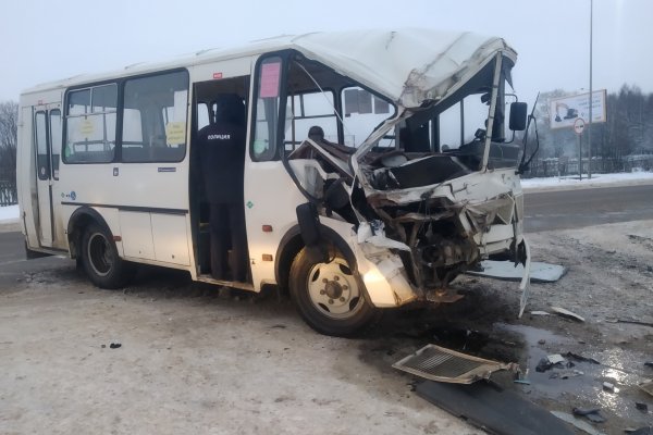 Под Сыктывкаром в ДТП с маршрутным автобусом и КамАЗом пострадал подросток