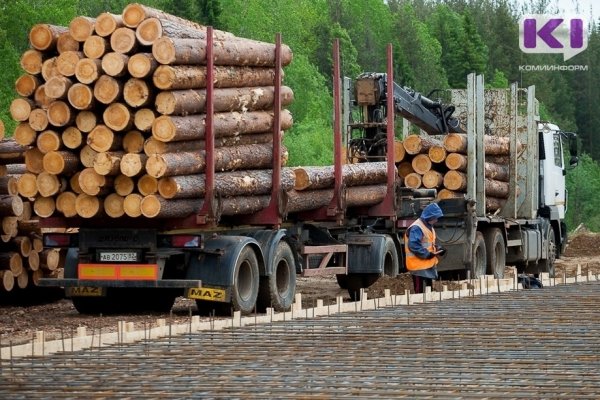 Глава Коми рассказал, как будут решать проблему разрушения дорог тяжёлой лесовозной техникой