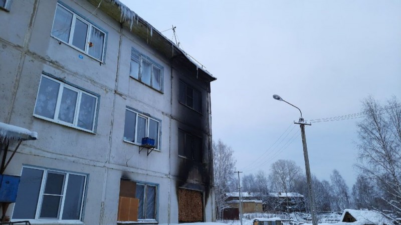 На восстановительные работы после пожара в ухтинском общежитии выделено более 2,4 млн рублей 