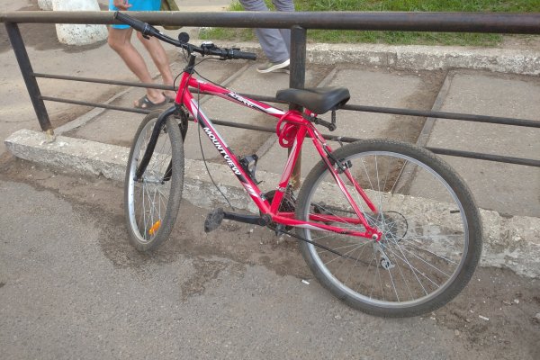 В Сыктывкаре пострадали два ребенка-велосипедиста 