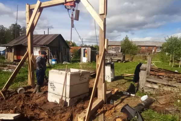 В селах Княжпогостского района обновляют колодцы