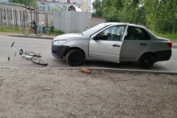 В Сыктывкаре 10-летний велосипедист попал под колеса Datsun on-DO