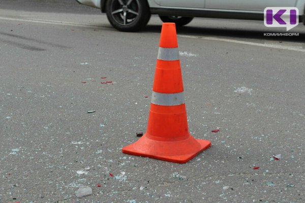 В Сыктывкаре в результате столкновения пострадала 62-летняя водитель