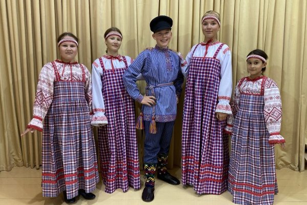 Дома культуры села Колва пополнился новыми народными и сценическими костюмами