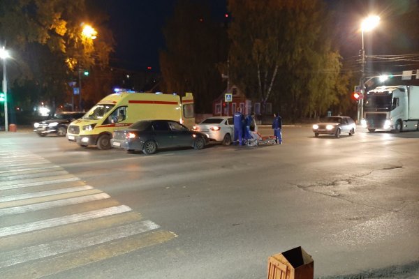 В Сыктывкаре из-за неопытного водителя пострадала женщина 