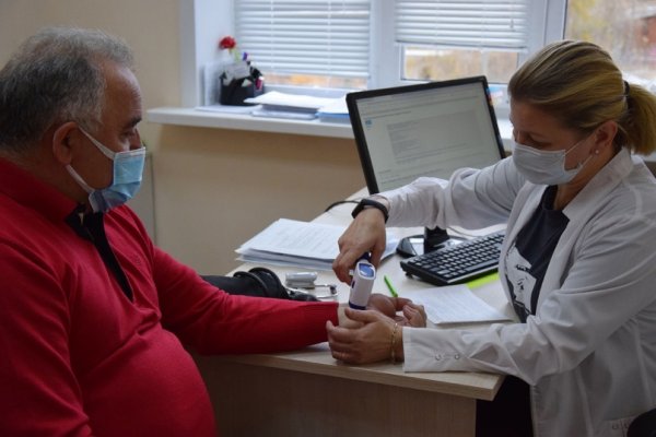 Мэр Ухты вакцинировался от гриппа и призвал горожан последовать его примеру