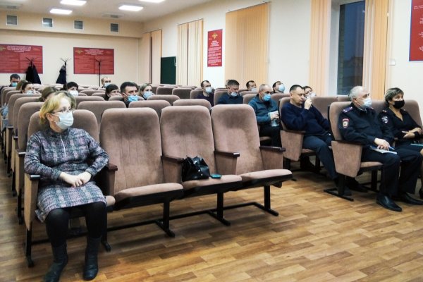 В Усть-Куломском районе для сотрудников полиции стартовали курсы по изучению коми языка
