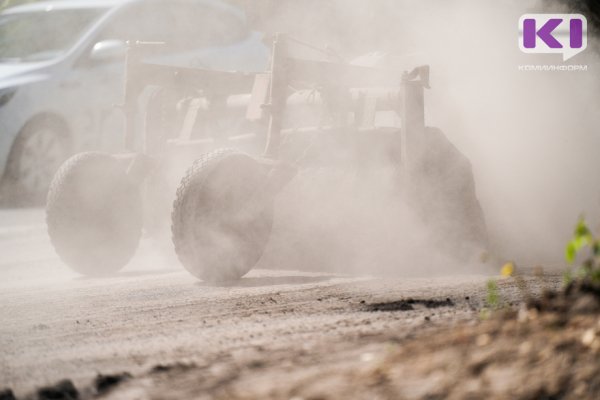 Сыктывкарские дачники жалуются на чрезмерное количество пыли на огородных участках 