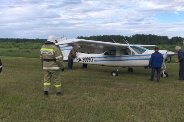 Транспортная прокуратура выясняет причины инцидента с самолетом в аэропорту Ухты 