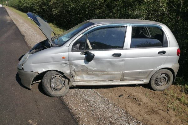 Пожилой водитель попал в аварию на 13-м километре трассы в Сыктывдине