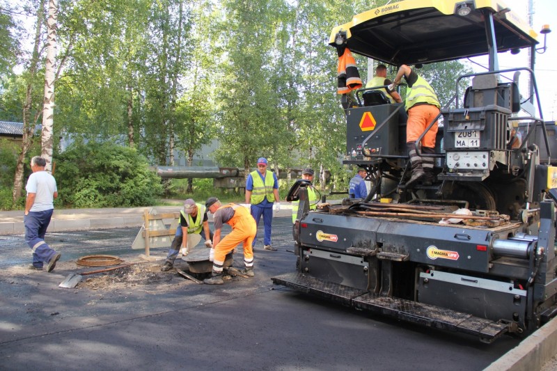 В Сыктывкаре продолжается ремонтная кампания в рамках проекта "Безопасные качественные дороги"