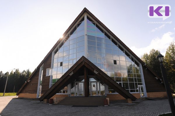 Капремонт крыши конгресс-холла Финно-угорского этнокультурного парка оценили в 27,4 млн рублей