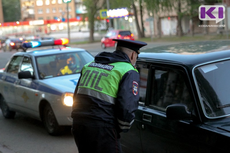 Сыктывкарские автоинспекторы выходят на массовые проверки транспорта