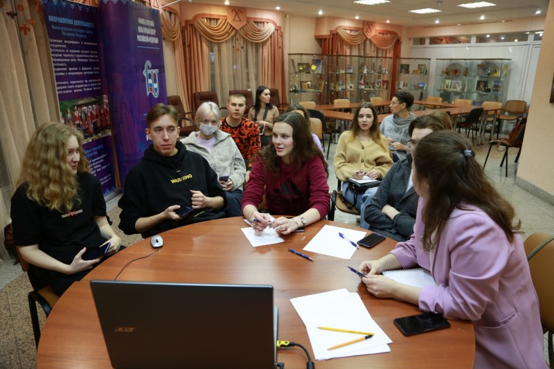 В Сыктывкаре объявляется набор слушателей в Школу межэтнической журналистики сезона 2022 года

