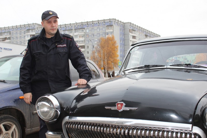 Полицейский Глеб Жиглов из Сыктывкара работает участковым и восстанавливает советские ретроавто