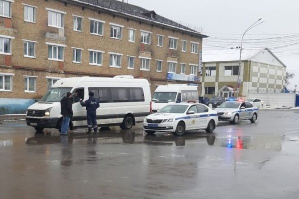 Пассажиры из Ухты задержались в Сыктывкаре из-за ареста автобуса