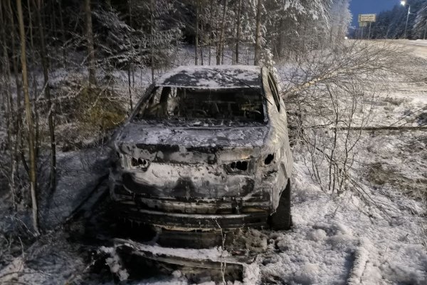 На трассе Сыктывкар - Ухта в результате ДТП сгорел автомобиль Kia Rio