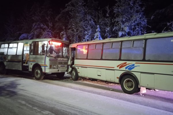 В Печоре столкнулись два маршрутных автобуса, трое получили травмы