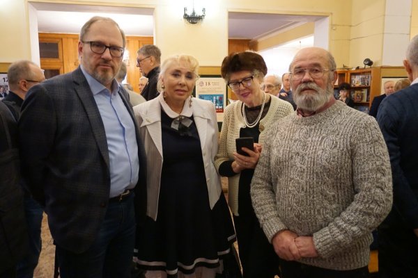 В состав правления Союза писателей России вошли Надежда Мирошниченко и Андрей Попов
