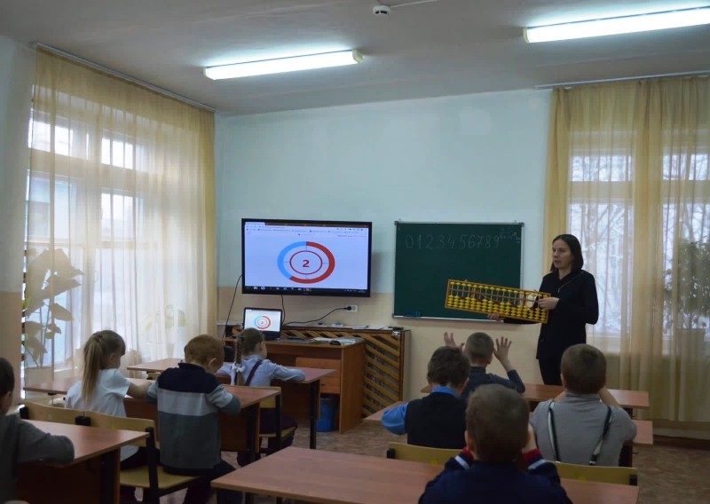 Дети Нижнего Одеса изучают ментальную арифметику благодаря гранту ЛУКОЙЛа


