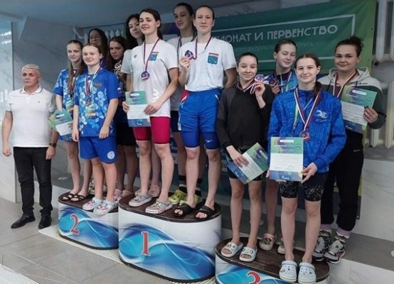 Копилка Коми пополнилась ещё 13 медалями на чемпионате и первенстве СЗФО по плаванию
