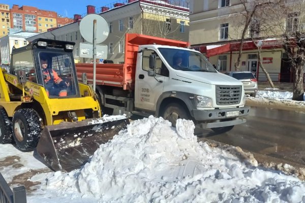  С начала зимы коммунальщики Сыктывкара вывезли 224 тысяч кубометров снега с улиц города