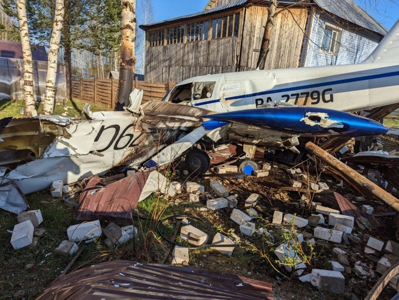 Северо-Западная транспортная прокуратура проверит авиакомпанию "СкайРус", чей самолет рухнул в Коми