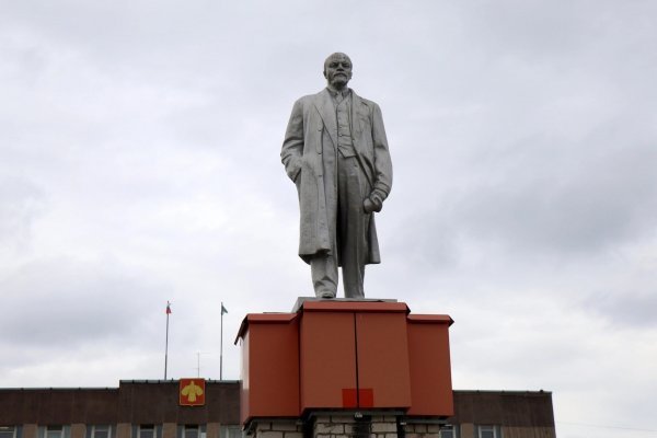 В Инте отреставрируют памятник Ленину
