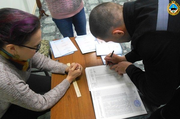 В Сыктывкаре в ИК-1 осужденным выпускникам 12-го класса вручили аттестаты о среднем образовании 