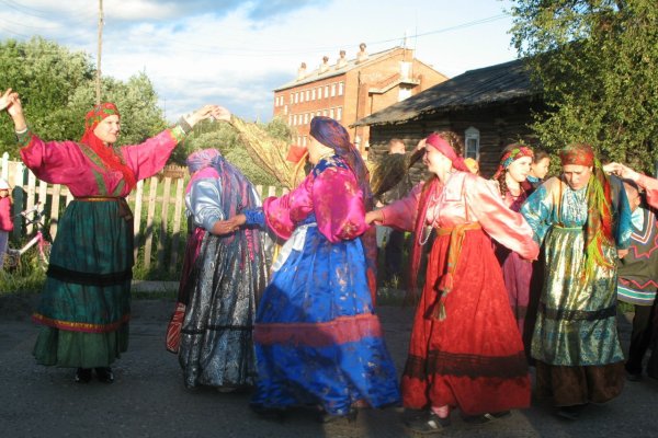 В Ижме стартовал XVII межрегиональный традиционный народный праздник 
