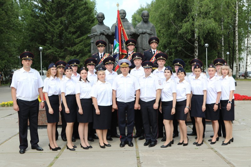 52 молодых сотрудника МВД по Коми присягнули на верность народу и Отечеству