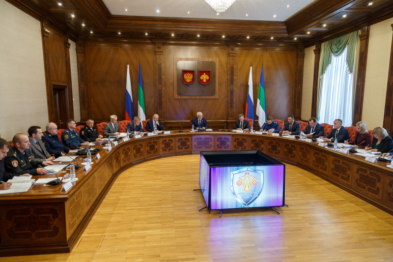 Владимир Уйба провёл совместное заседание Антитеррористической комиссии и оперативного штаба 