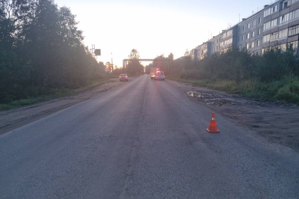В Сыктывдинском районе маршрутный автобус насмерть задавил лежащую на дороге женщину