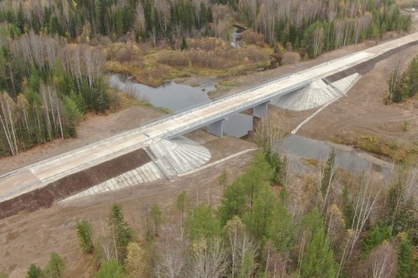 Открыто движение автотранспорта по новому мосту через реку Тыбью в Троицко-Печорском районе