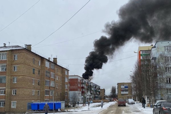 В Сосногорске потушили пожар на кровле многоквартирного дома