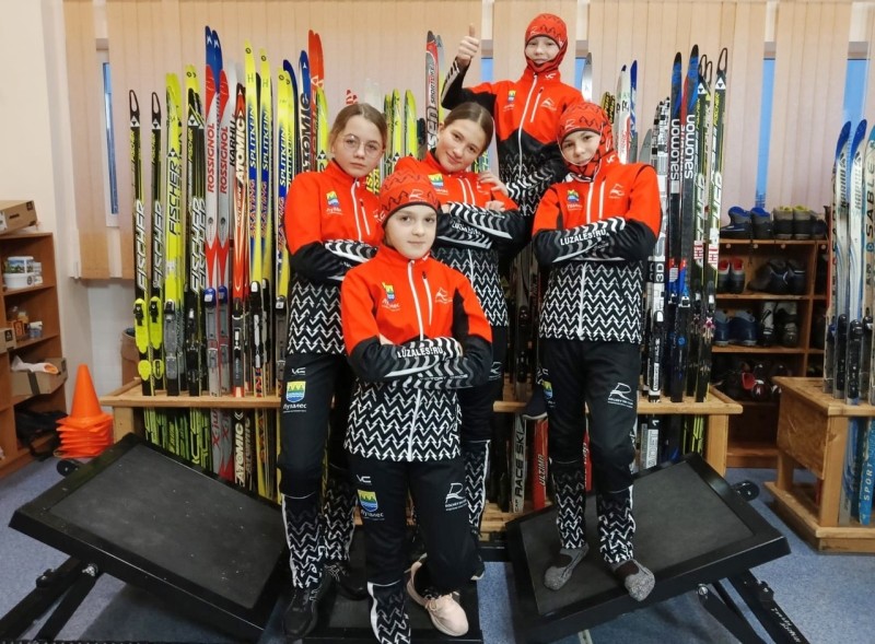 В детские спортшколы Коми передадут 60 комплектов лыжной экипировки, изготовленной при поддержке компании "Лузалес"
